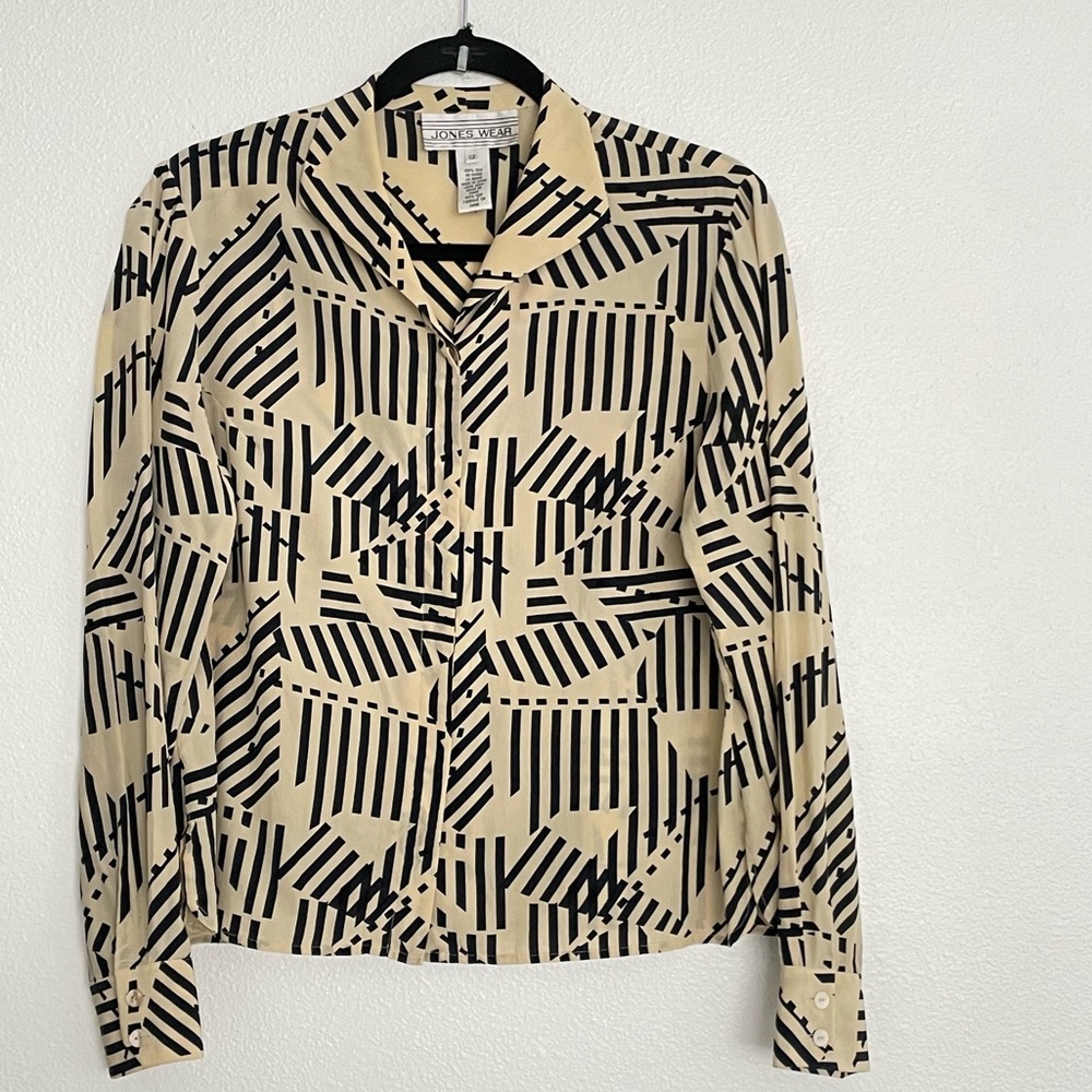 Vintage Silk Jones New York Beige Navy Blue Abstract Print Button Down Blouse